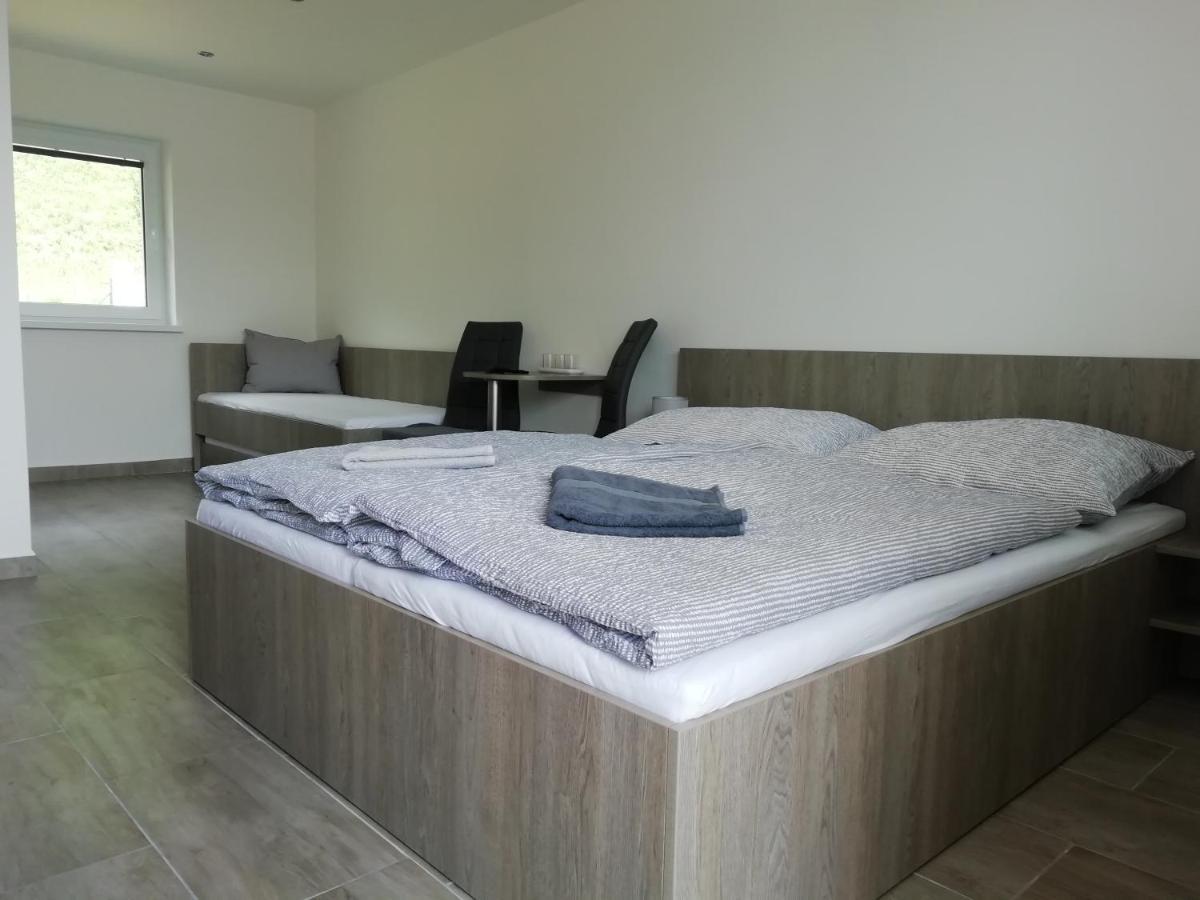 Vila Lada Dedinky Buitenkant foto